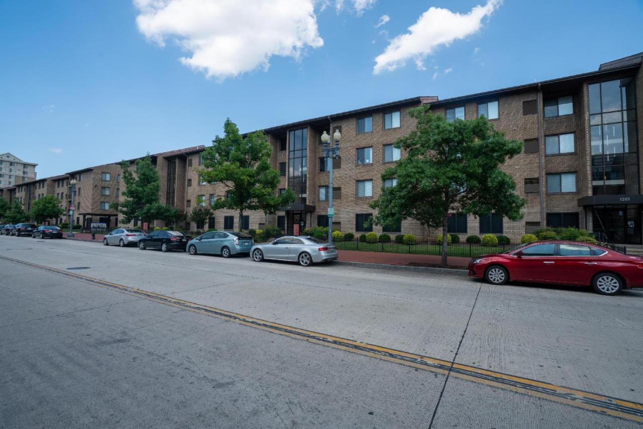 Mt Vernon Square Station Apartments Washington Exterior photo